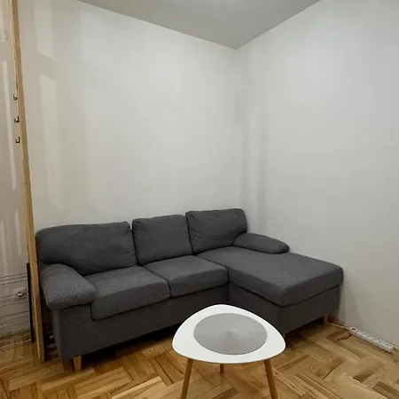 - Up To 4 Persons Apartamento *
